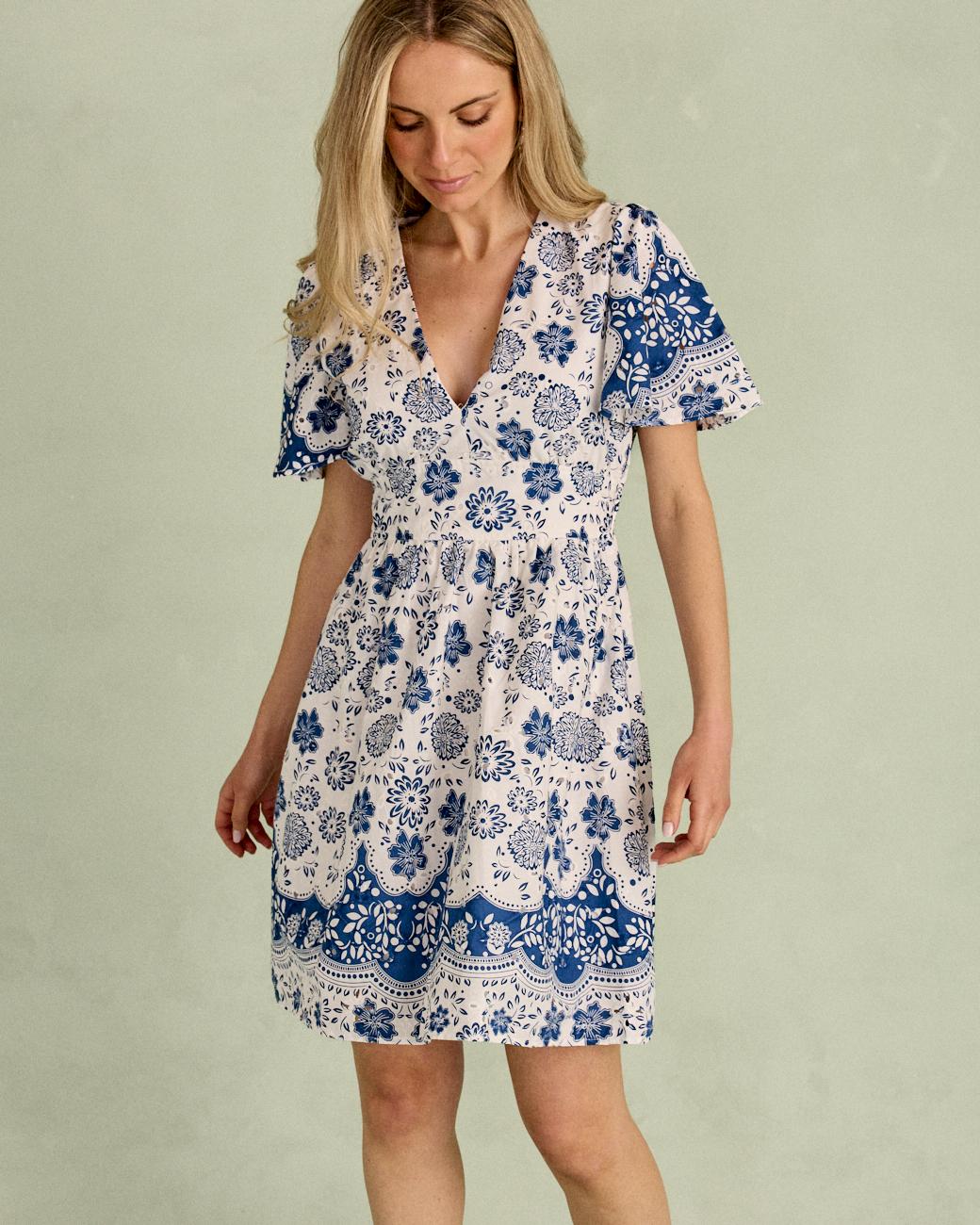 Vestido Corto Flores Milia