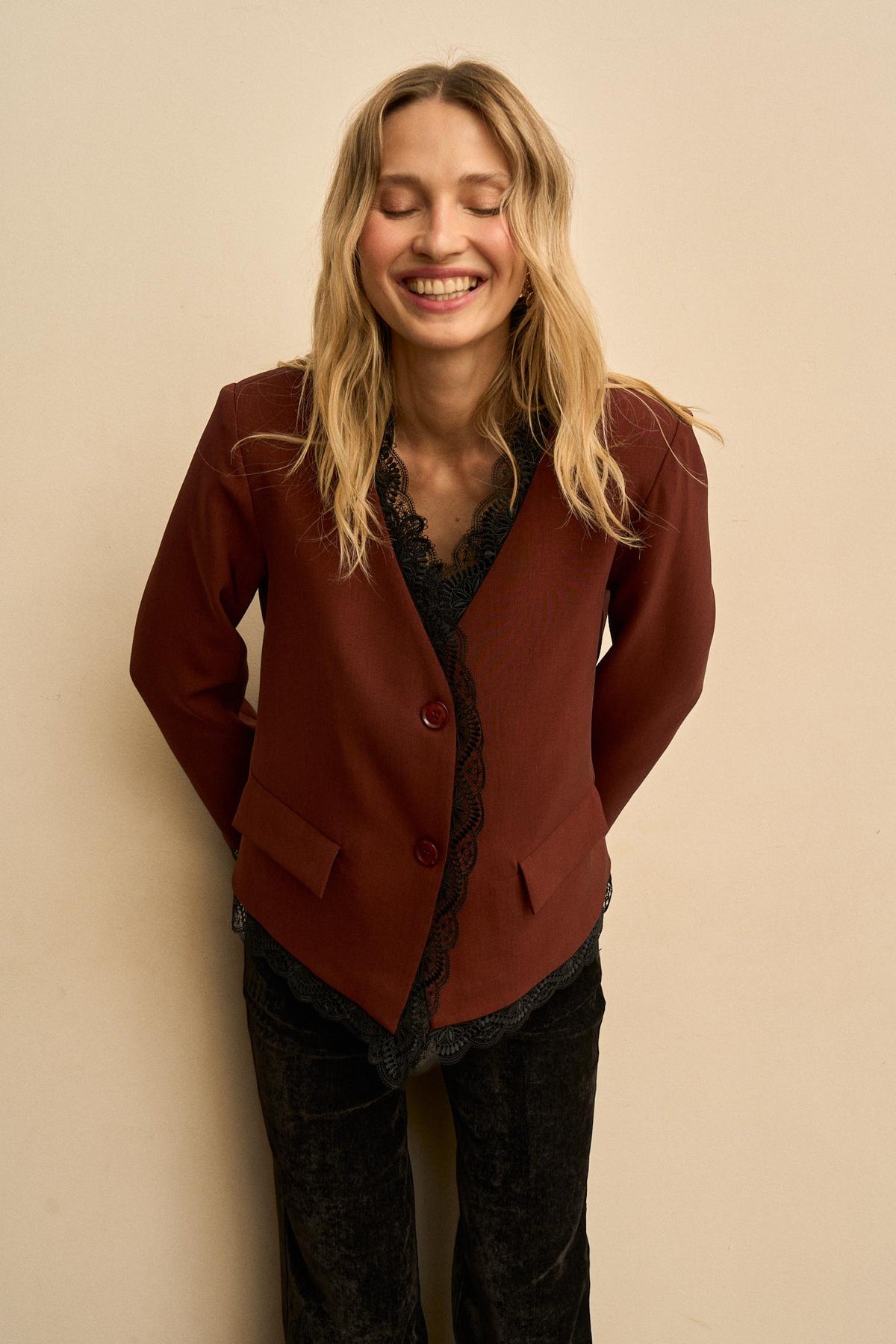 Blazer Solapas Encaje Esmeraline