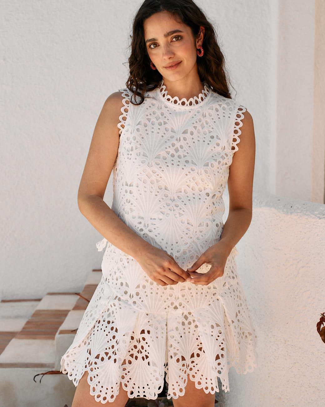 Vestido Corto Calado Charlotte
