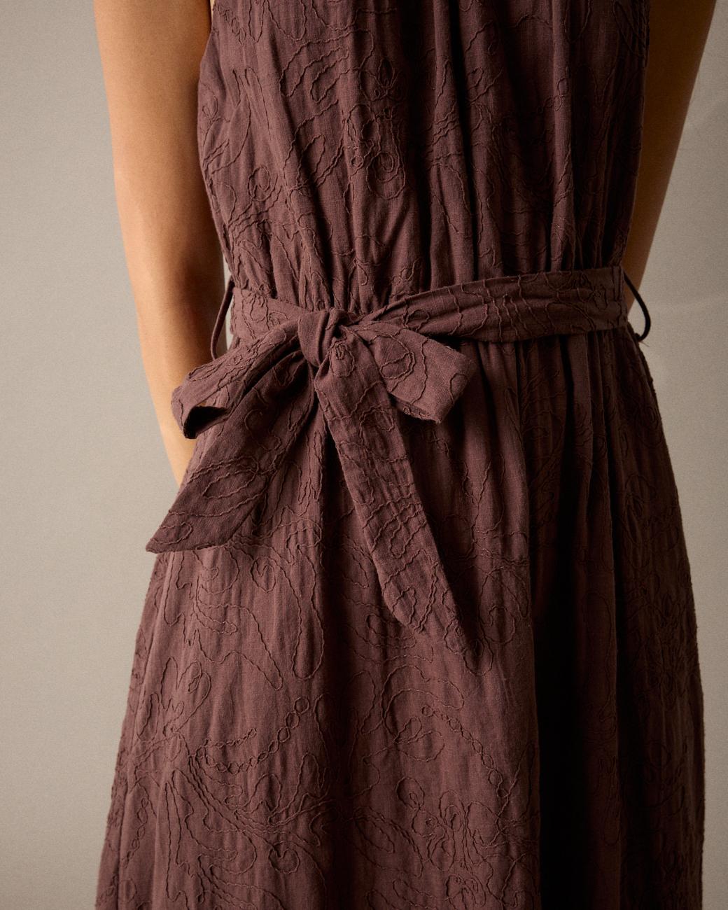 Vestido Bordado Cuello Halter