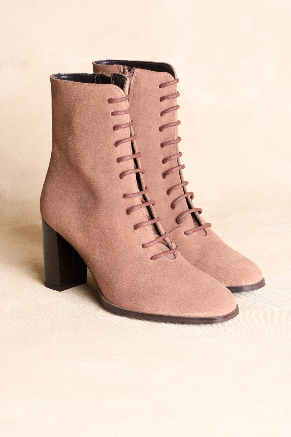 Botines Acordonados Piel Lutina