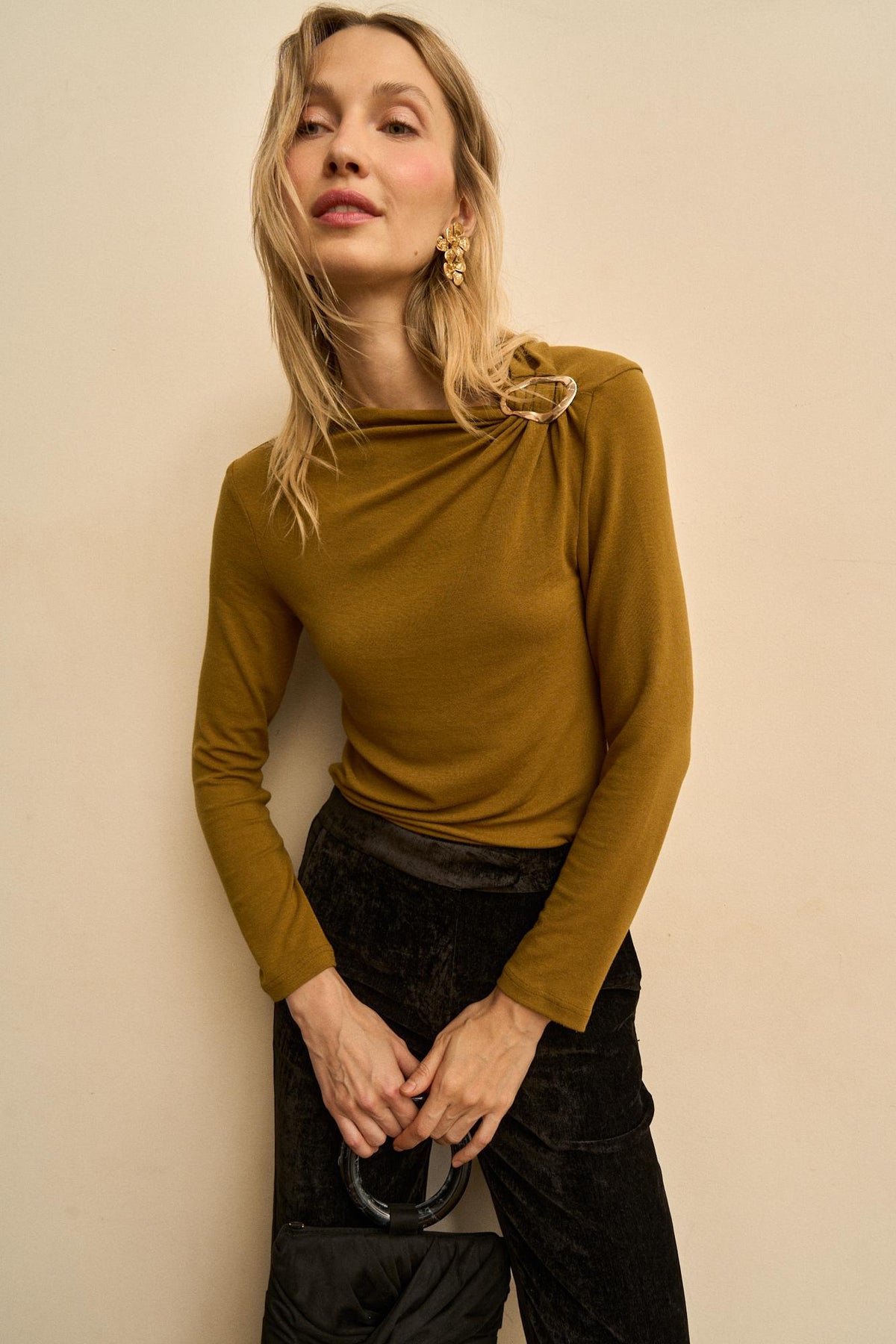 Top Drapeado Broche Ysée