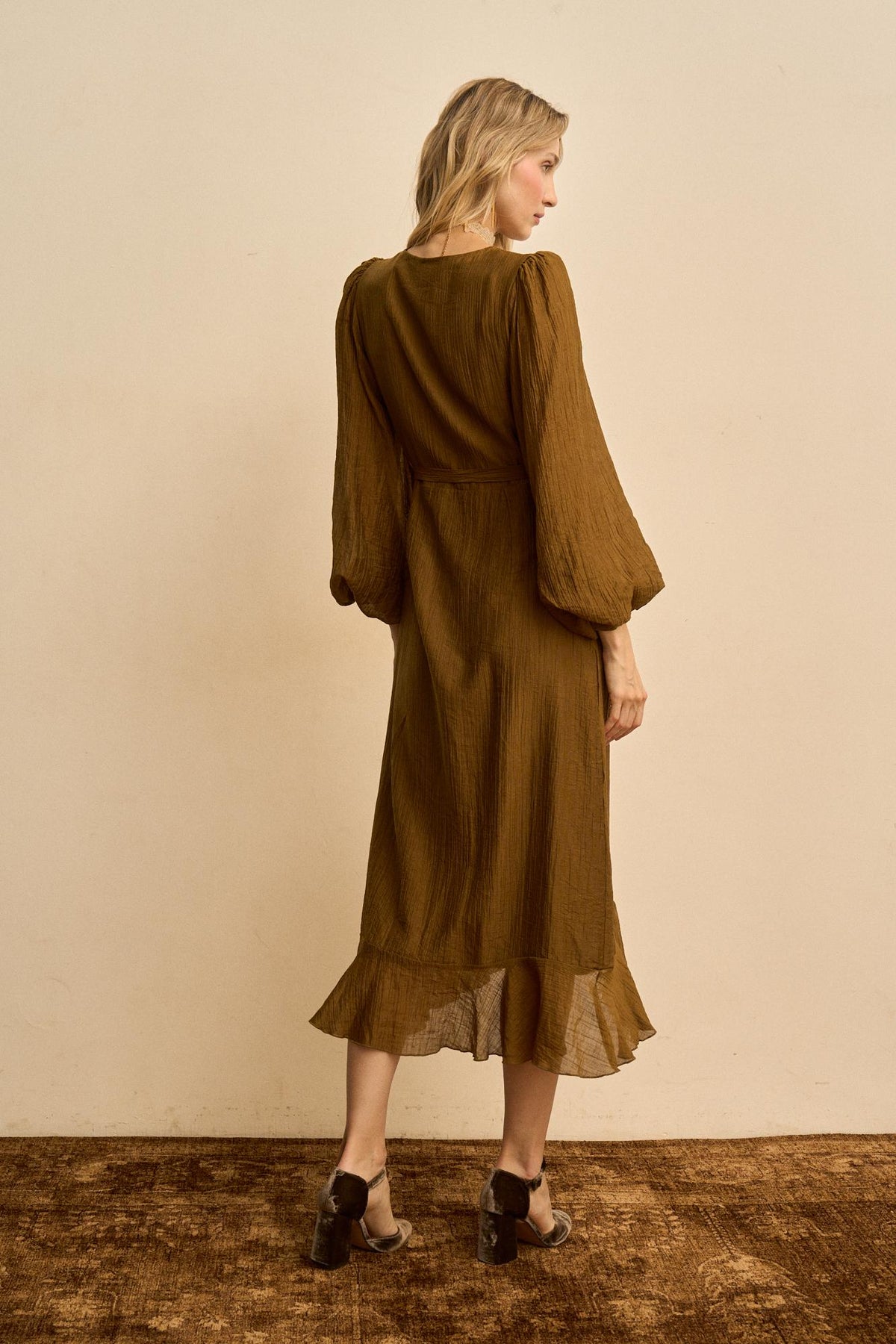 Vestido Bajo Escote Silvia