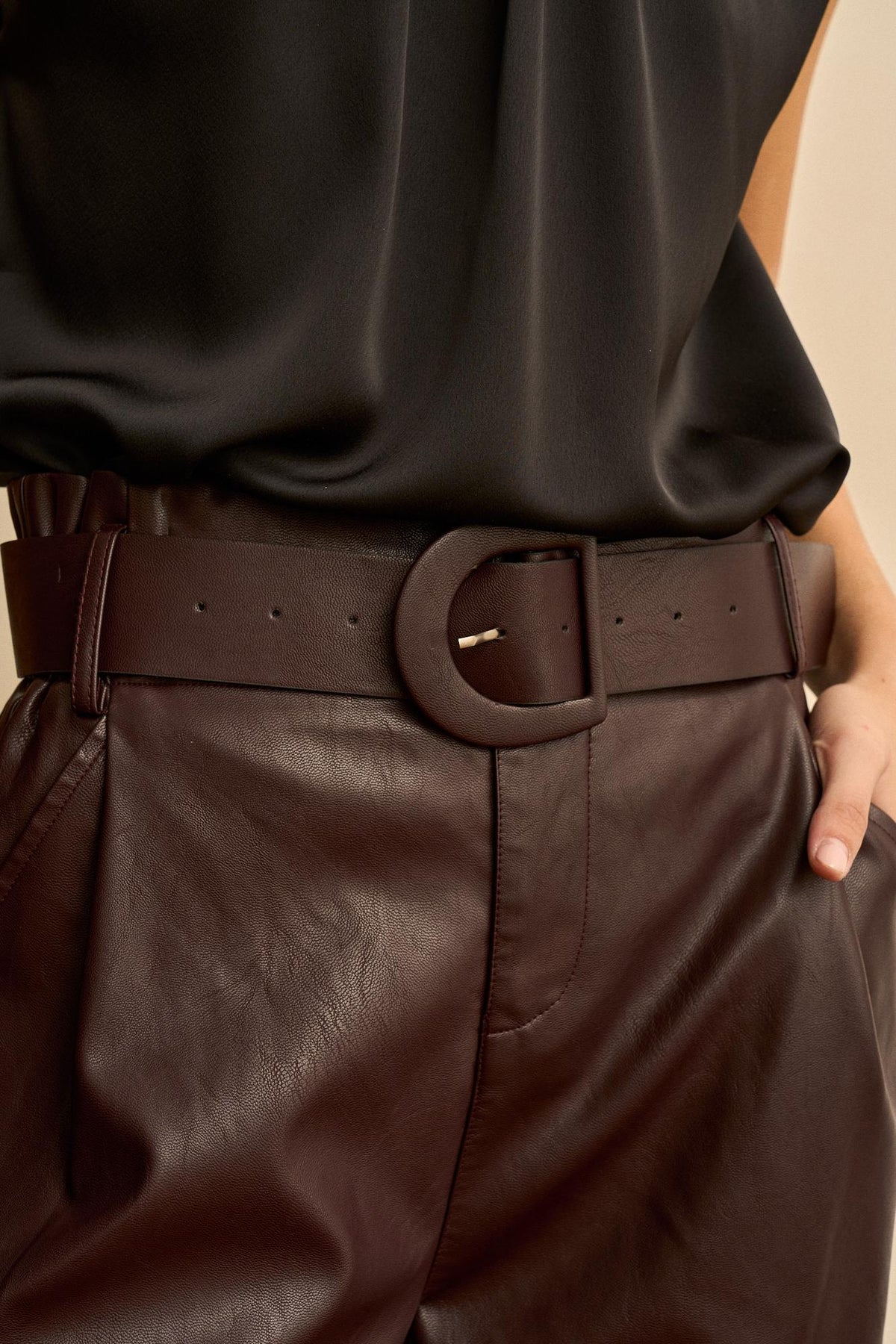 Pantalón Satinado Cinturón Nerina